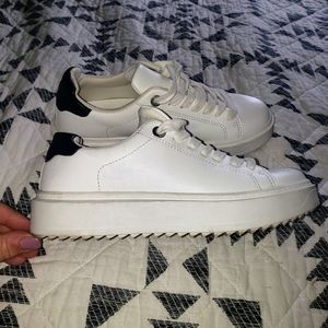 parka studded sneaker